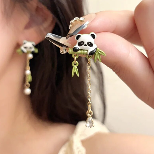 Aretes Panda